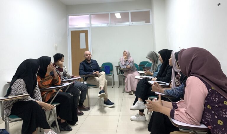 Prodi Sastra Inggris FBSB Inisiasi Klub Bahasa Internasional