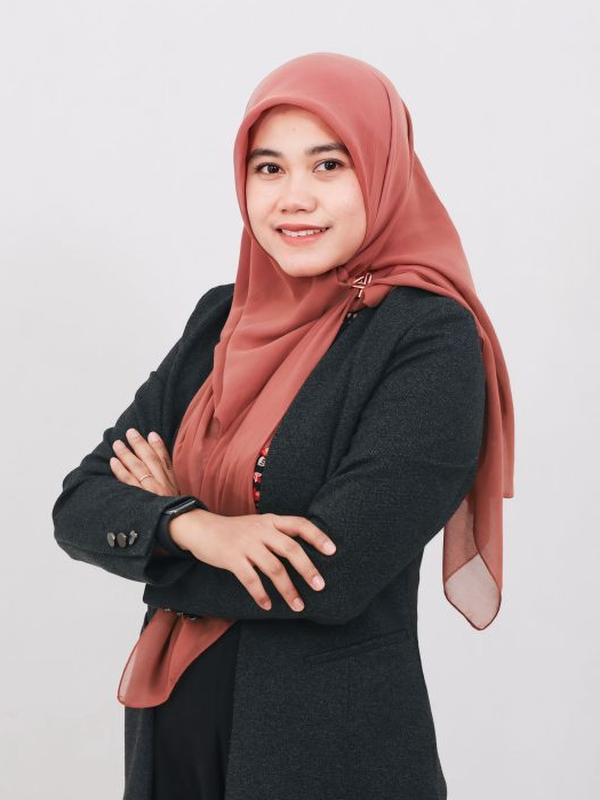 Erna Sunarti, S.Pd., M.Hum