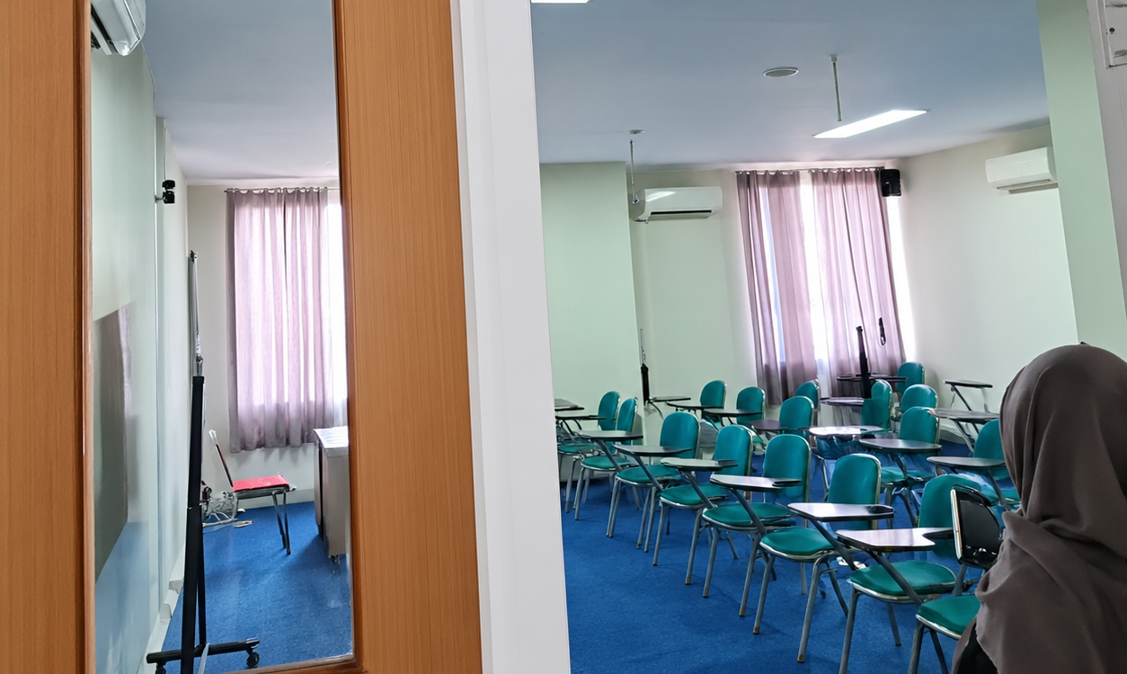 Laboratorium Micro Teaching Sastra Inggris UNISSULA